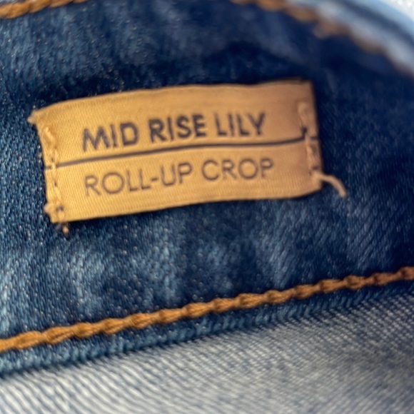Level 99 Mid Rise Lily Roll-Up Crop Jean - Picture 4 of 11